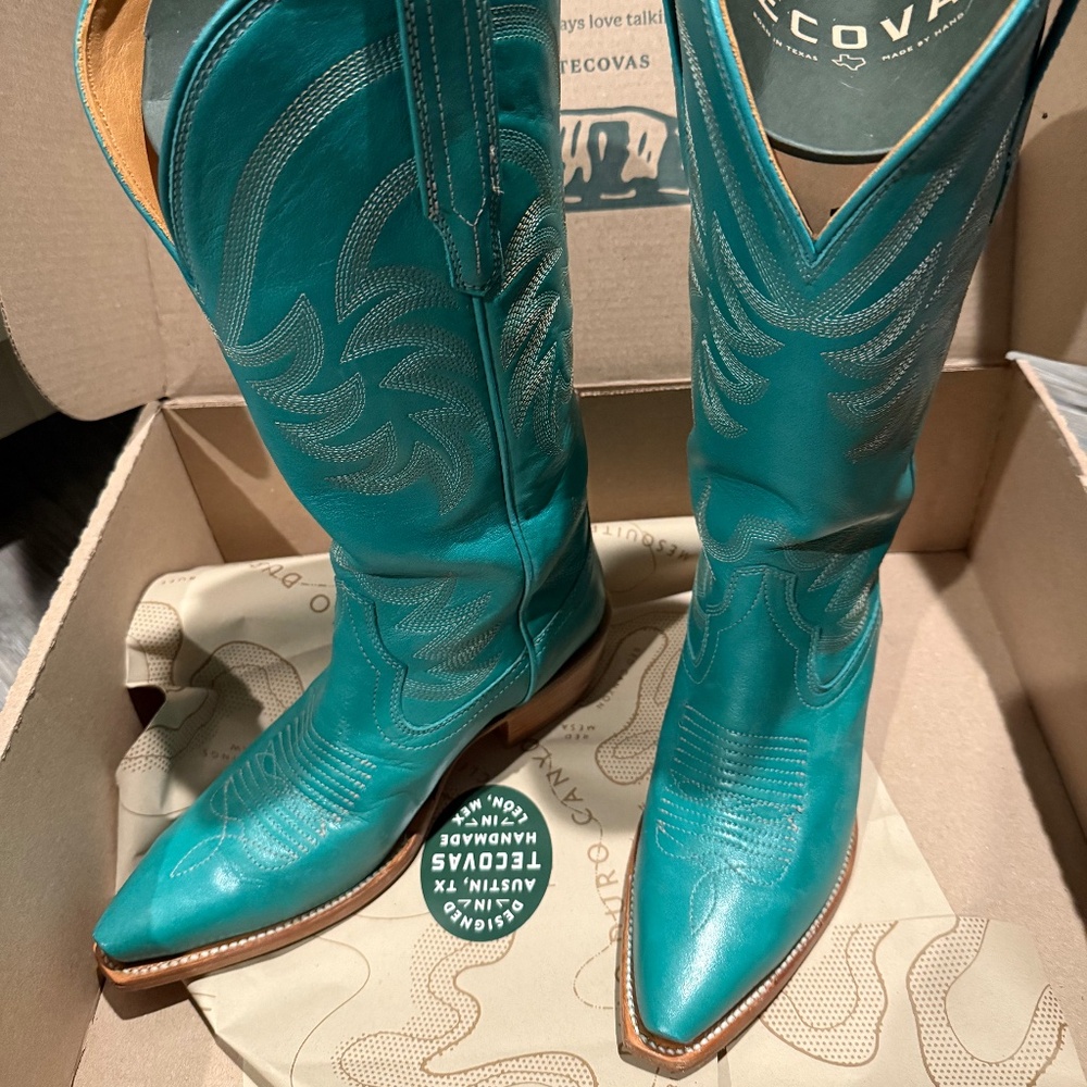 Tecovas Annie in Lagoon Color